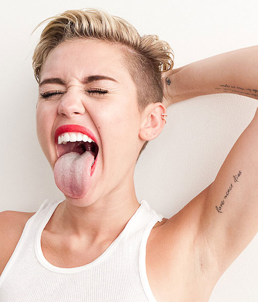 Miley Cyrus заглянула в студию к
фотографу Terry Richardson